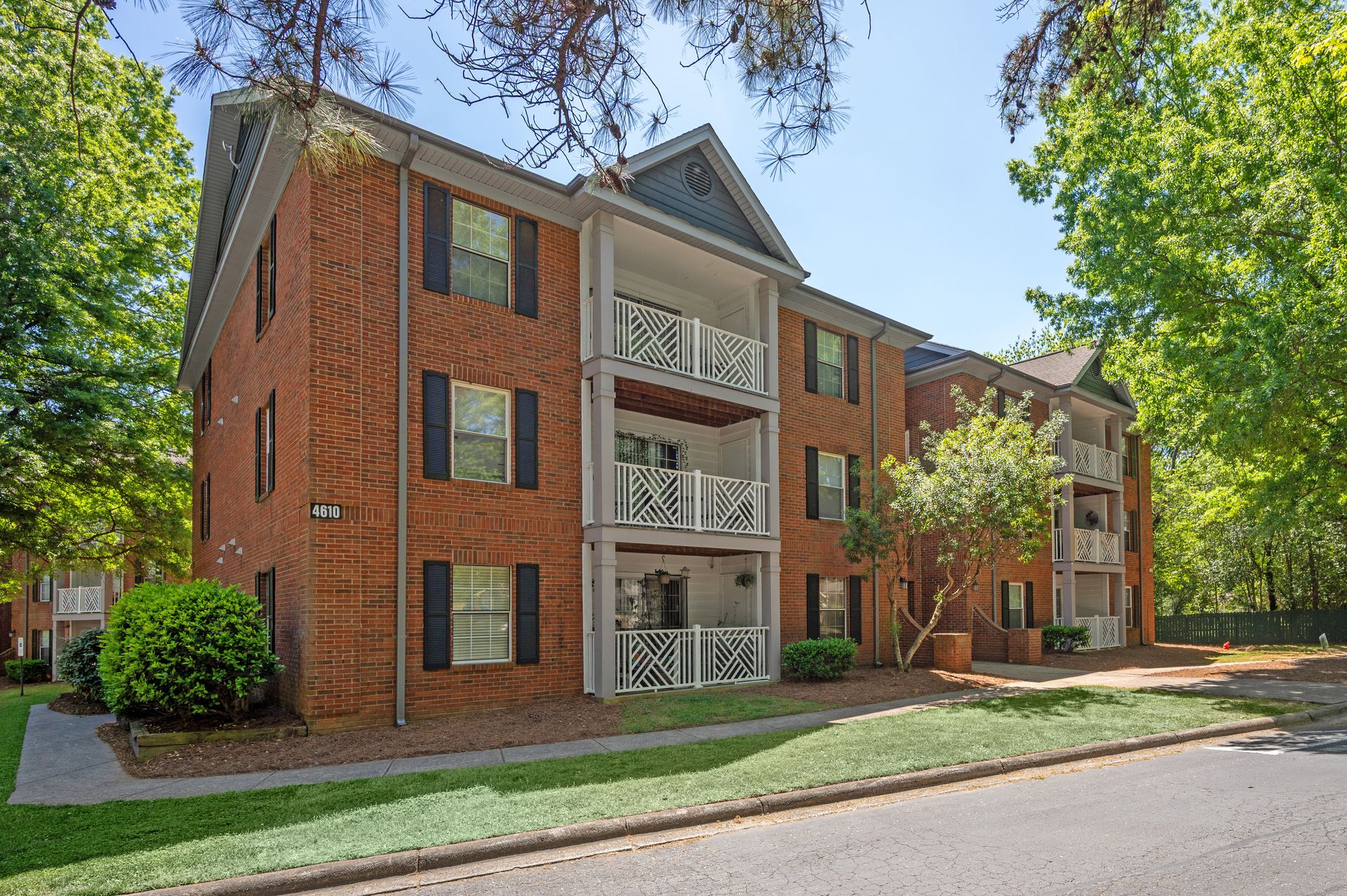 Exterior of Sharon Oaks